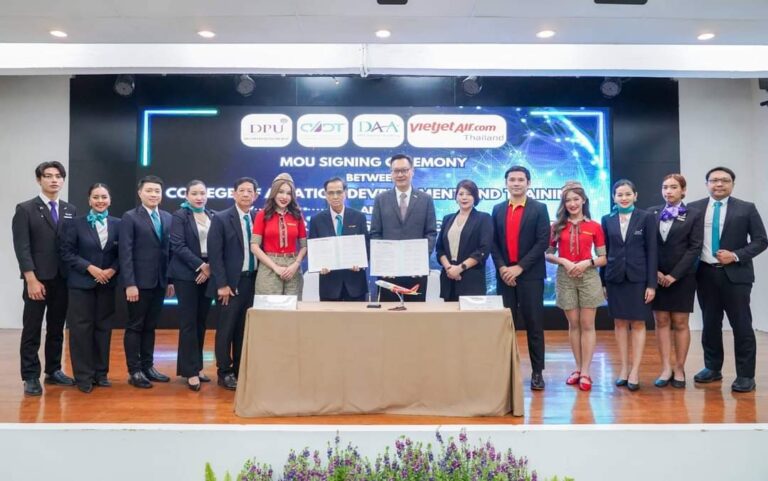 CADT ม.ธุรกิจบัณฑิตย์ จับมือ Vietjet Thailand (เวียตเจ็ทไทยแลนด์) พัฒนาทักษะ และส่งเสริมหลักสูตรนักศึกษา Takeoff สู่น่านฟ้าแห่งความสำเร็จ
