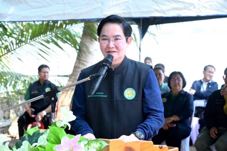 รมช.อัครา ชูสินค้า GI ‘ปลากะพงสามน้ำทะเลสาบสงขลา’ ของกลุ่มรักเกาะยอ ต่อยอดโครงการ 1 ท้องถิ่น 1 สินค้าเกษตรมูลค่าสูง มุ่งส่งเสริมการแปรรูปเพื่อเพิ่มประสิทธิภาพ และรักษาความสดของปลาจนถึงมือผู้บริโภค