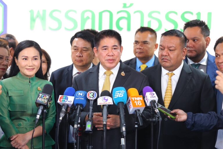 “ร.อ.ธรรมนัส” ประกาศ “พรรคกล้าธรรม”พร้อมยกมือหนุนนายกฯ ศึกซักฟอก 34 เสียง เปรย ถ้ายังอยู่ไม่ให้ ”ลุงป้อม” อภิปรายเองแน่ การปรับ ครม. ขออย่าเพิ่งไปมองไกล ยัน รมต. 3 คน ยังทำหน้าที่ได้ดี