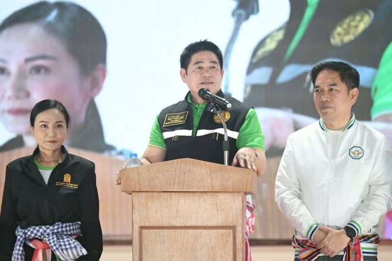 ‘ร.อ. ธรรมนัส’ ตรวจราชการโคราช “รั้วหน้าบ้านอีสาน ถ้าไม่พัฒนา อีก 19 จังหวัดไปต่อไม่ได้” สั่งลุยโครงการผันน้ำลำตะคอง เร่งแก้วิกฤตแล้ง พร้อมเคลียร์หนี้สหกรณ์ให้เกษตรกร ทั่วประเทศ