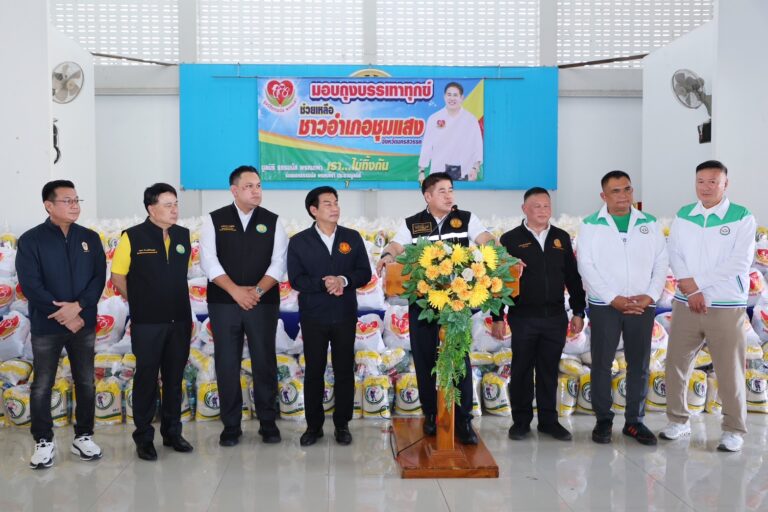 ‘รมว.ธรรมนัส’ นำทีมเกษตรฯ ลงพื้นที่นครสวรรค์ ตรวจน้ำท่วม เร่งสำรวจความเสียหาย