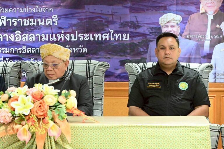 ‘จุฬาราชมนตรี’ ร่วมกับ รมช. กษ. ตรวจเยี่ยมและให้กำลังใจชาวสงขลา หลังน้ำลด พร้อมเร่งช่วยเหลือฟื้นฟูเกษตรกร