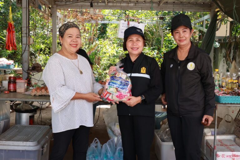 รวมน้ำใจพี่น้องจิตอาสา สกร.ทั่วประเทศ ช่วยซับน้ำตา ผู้ประสบภัยน้ำท่วมใต้ ต่อเนื่อง