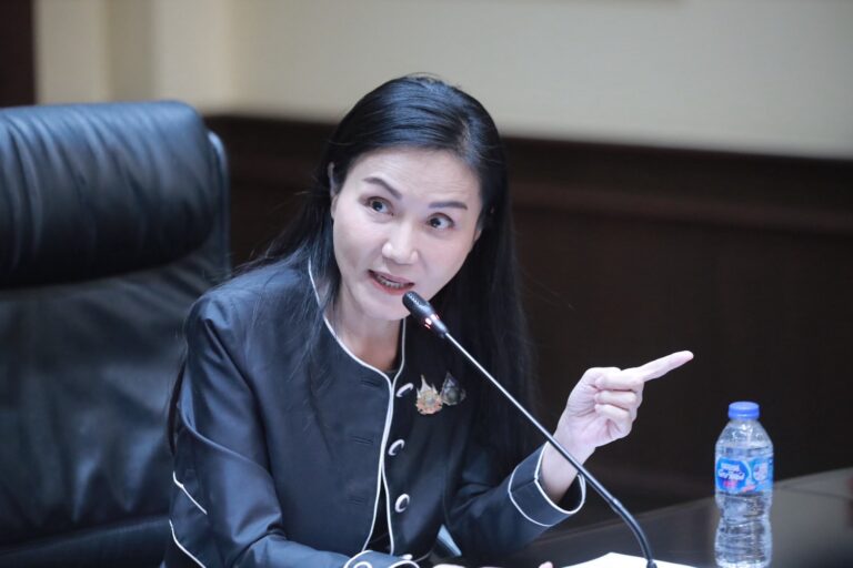 ‘รมว.นฤมล’ สั่งปิดสถานศึกษาชายแดนเพิ่มเป็น 1,168 แห่ง เปิดโรงเรียน 102 แห่งเป็นศูนย์พักพิง