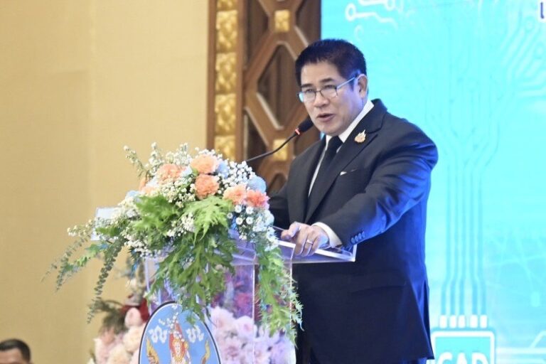 “ร.อ.ธรรมนัส”ฝากข้าราชการสำนึกเป็น “ข้าของแผ่นดิน” ย้ำตำแหน่งรัฐมนตรีไม่จีรัง หากมีวาสนากลับมาพร้อมเดินหน้าดูแลเกษตรกรให้ดีกว่าเดิม