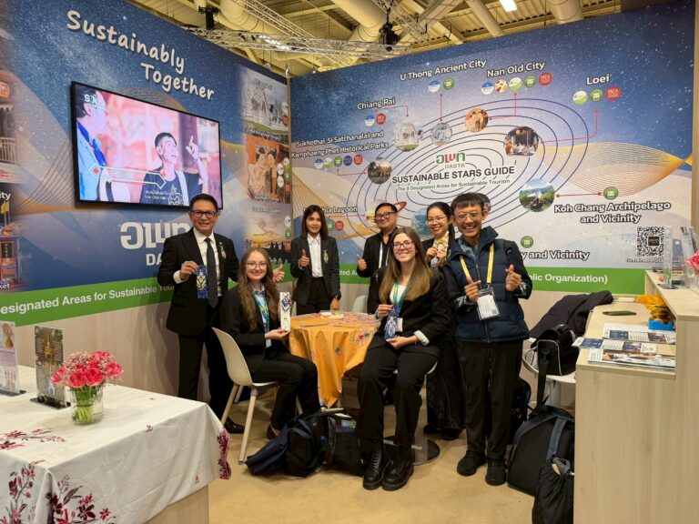 อพท. ปลื้มใจ ร่วมพัฒนา “เชียงคาน จังหวัดเลย” คว้ารางวัลชนะเลิศขวัญใจมหาชนแหล่งท่องเที่ยวยั่งยืนของโลก Green Destinations Story Award s 2026 ด้านสิ่งแวดล้อมและสภาพภูมิอากาศ Environment and Climate ในงาน ITB Berlin 2026